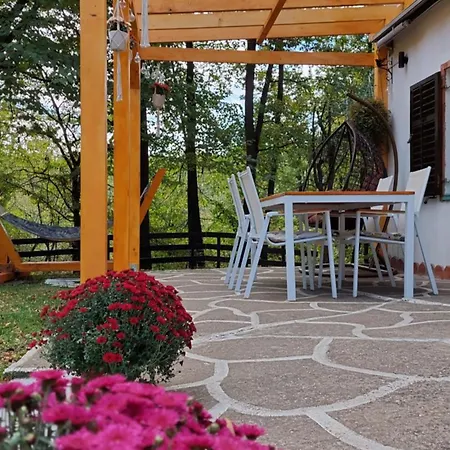 Сasa de vacaciones Vikendica Woodnook Kosmaj - Sumski Kutak *