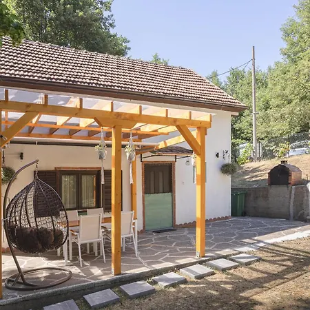 Vikendica Woodnook Kosmaj - Sumski Kutak Сasa de vacaciones *